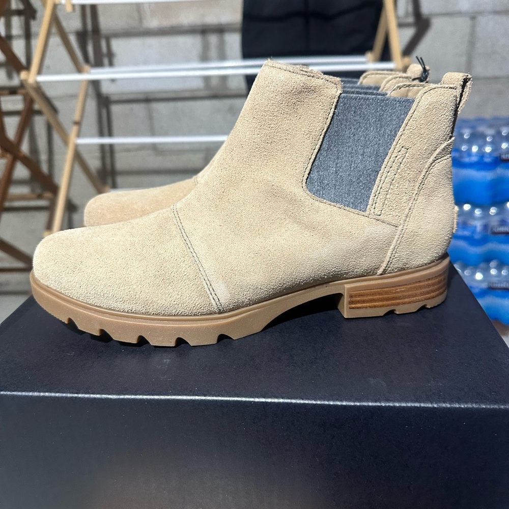Sorel Tan and Gray Ankle Booties